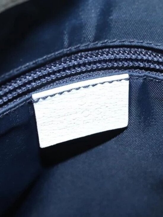 GUCCI GG Supreme Shoulder Bag PVC White Red gold 153244 Auth nb243 - Picture 13 of 16